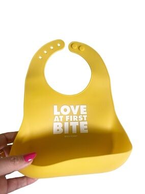 Bella Tunno ‘Love at First Bite' Silicone Bib Yellow